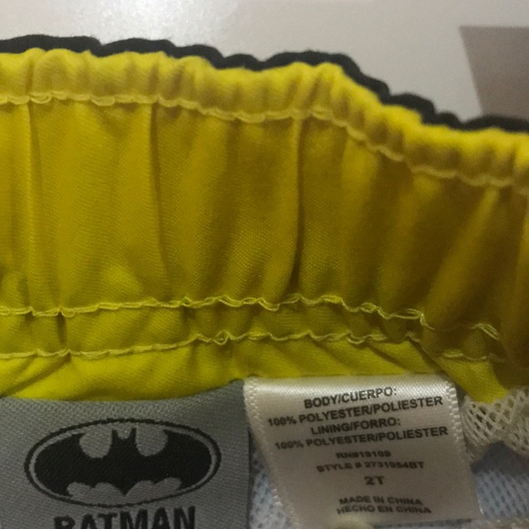 Brand new Batman toddler boys swim trunks. Size 2T - Picture 5 of 5